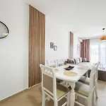 Velvet Sea Retreat D29 Apartmán Golem (Tirana)